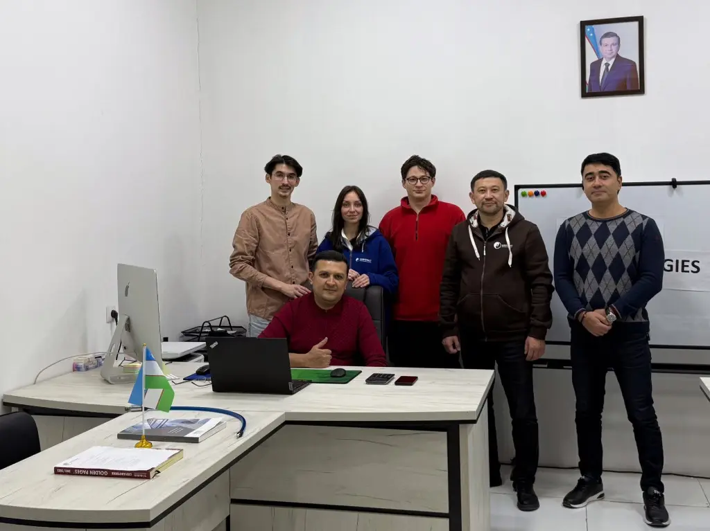 Химтраст в Узбекистане.jpg Химтраст в Узбекистане.jpg